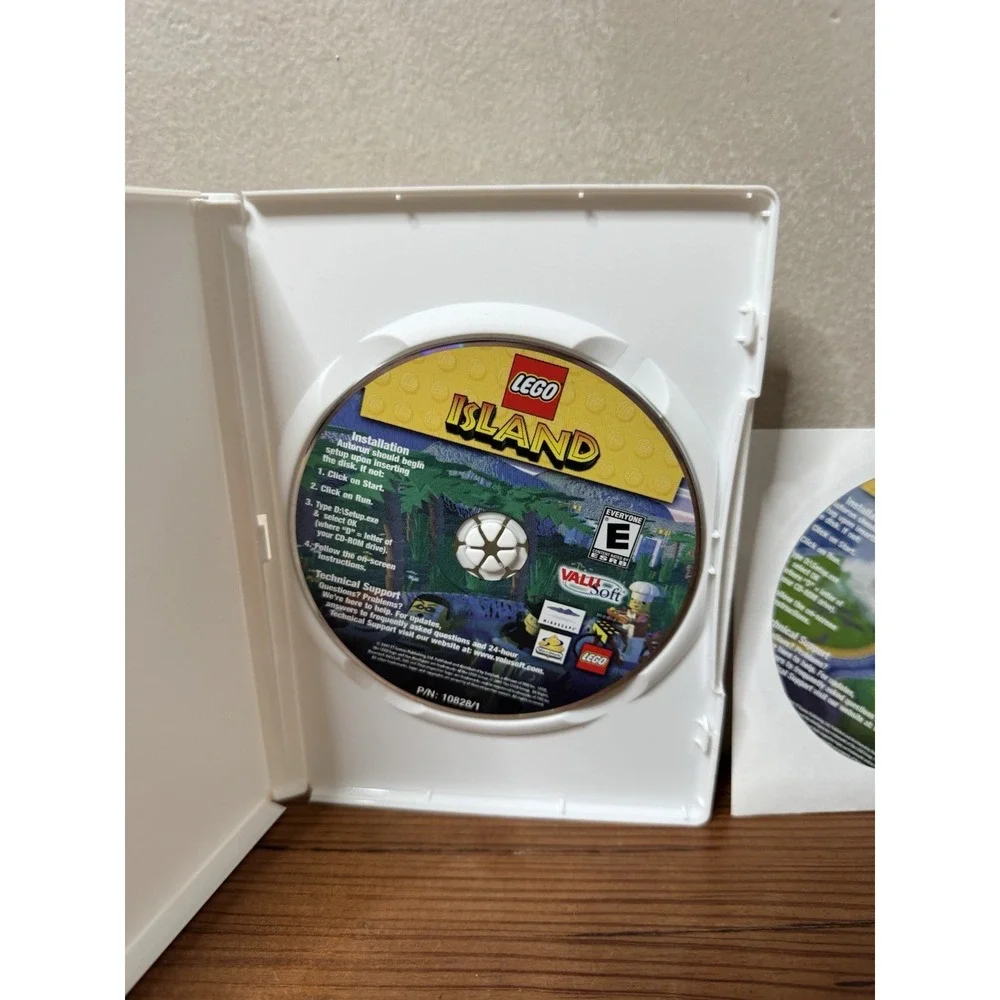 LEGO Island & LEGO Island 2 The Brickster's Revenge PC CD-ROM Game Lot Untested